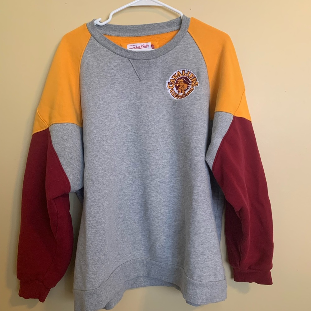 Cleveland Cavaliers throwback logo crew sweater